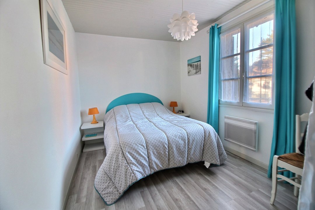 /picture/helios/116215201/34 BRUYERES/3_2025-12-15CET00h00-12.jpg